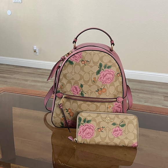 coach camo rose backpack Charter with Print  Club de Mode Loop space Coach Floral Print Camo Rose